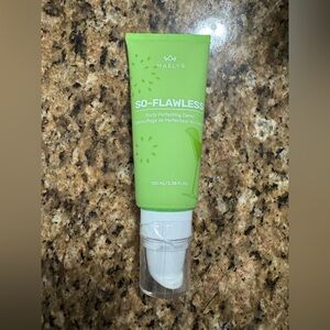 Maelys So-Flawless Body Perfecting Camo